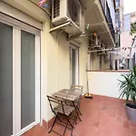 Aparteasy - Central Gracia Apartments