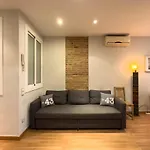 ApartEasy - Central Gracia Apartments